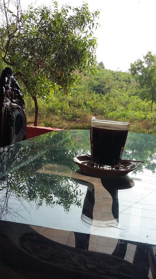 Hari Om Hotel Gokarna  Buitenkant foto