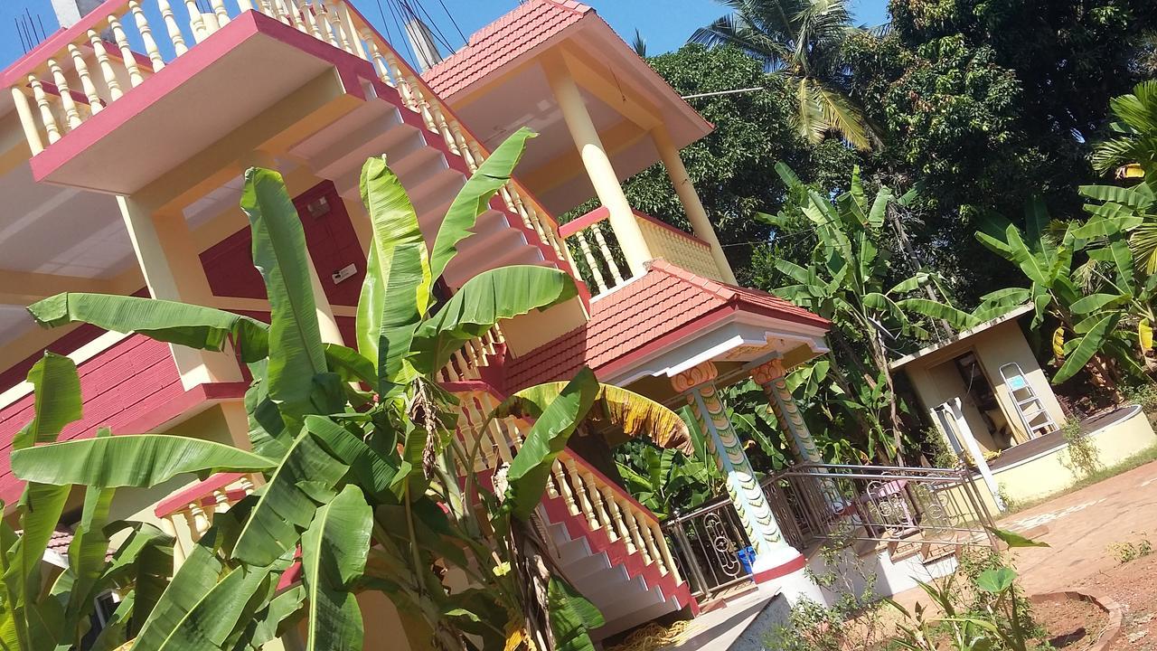 Hari Om Hotel Gokarna  Buitenkant foto